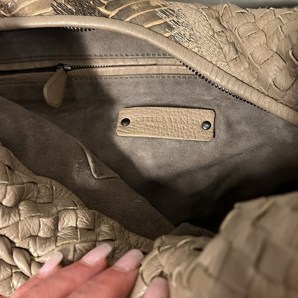 Authentic Rare. Large Botega Veneta Embroidered I… - image 4